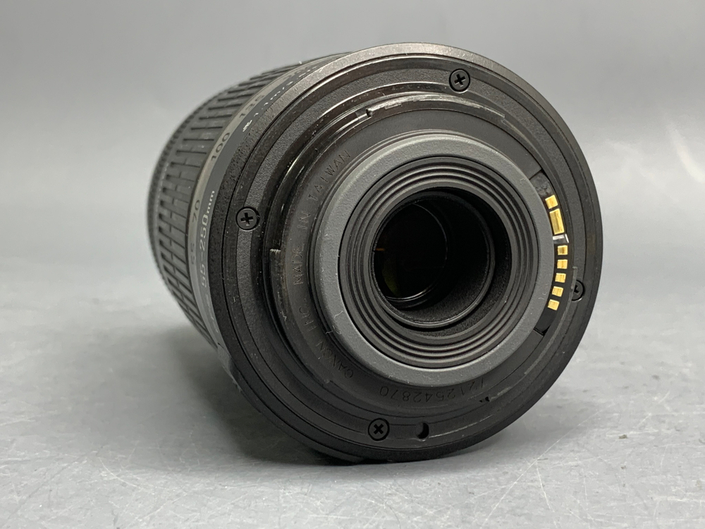 Canon 55-250mm 4-5.6 IS