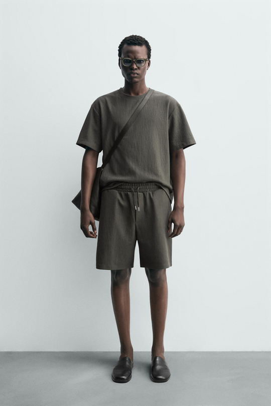 ZARA ФУТБОЛКА RELAXED FIT ИЗ РЕЛЬЕФНОЙ ТКАНИ, ЗЕЛЕНОВАТЫЙ
