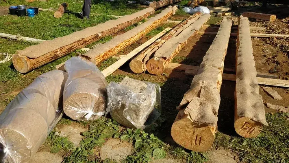 Утеплитель для стен. Джут: плотность 351 г/м , толщина 5 мм, ширина 150 мм, 5 рулонов в упаковке, 15м в 1 рулоне. Джут утеплитель межвенцовый. Теплоизоляция. Строительные материалы.