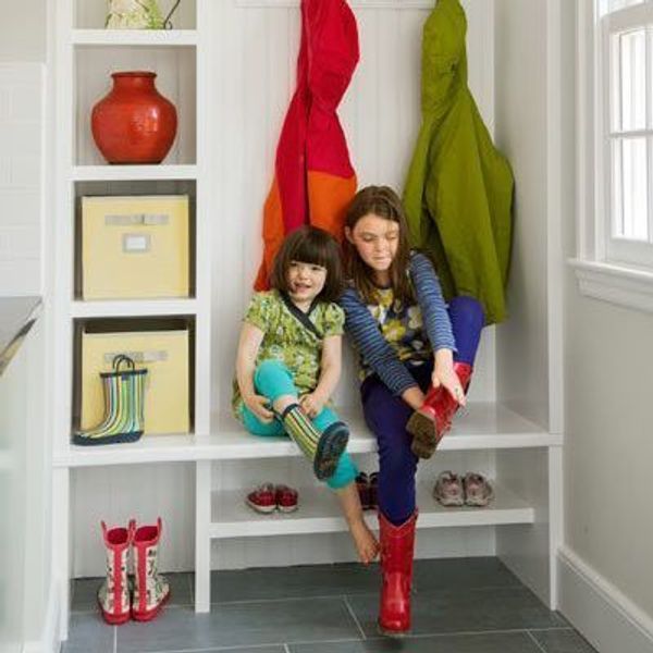 Чистая прихожая осенью и зимой. Лайфхаки и опыт российских мам.