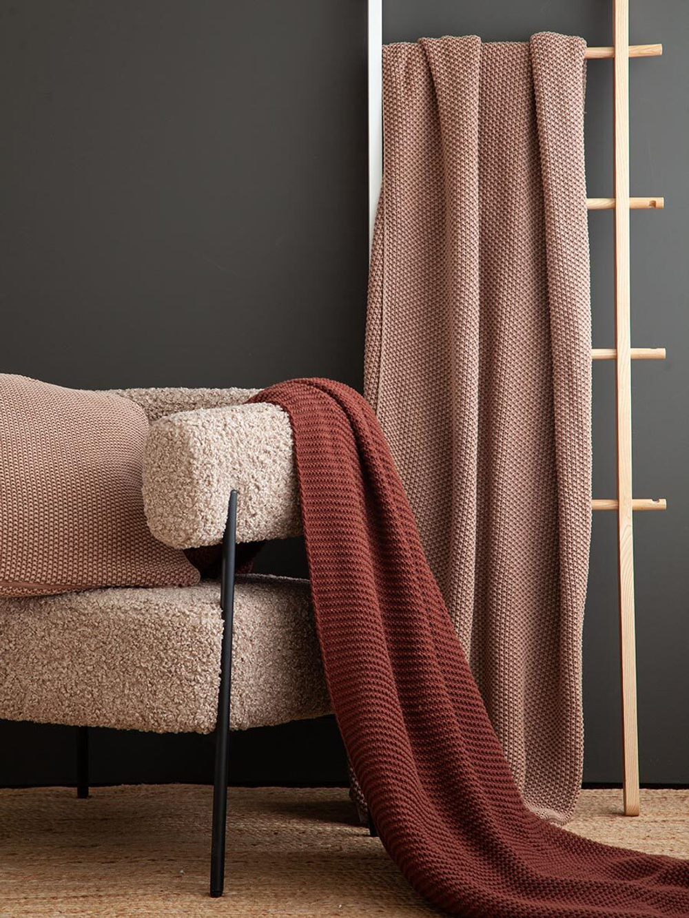 Плед из стираного хлопка цвета мокко из коллекции essential, 130x180 см