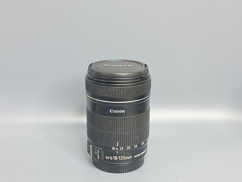 Canon EF-S 18-135mm 3.5-5.6 IS