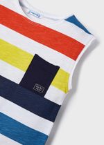 две футболки с шортами