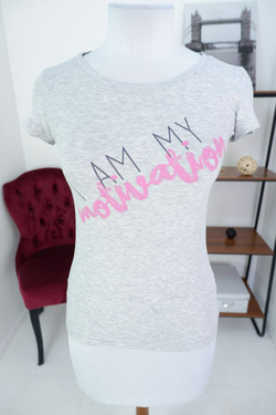 Футболка Lotus с принтом 42 размер