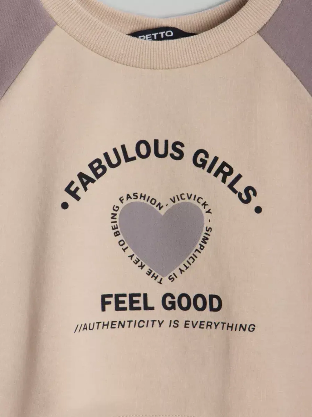 Костюм детский футболка и шорты в сад