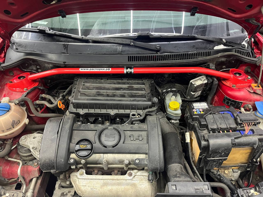 Распорка передних стоек (регулируемая) Skoda Fabia Mk1, Seat Ibiza 3 (ПОД ЗАКАЗ)