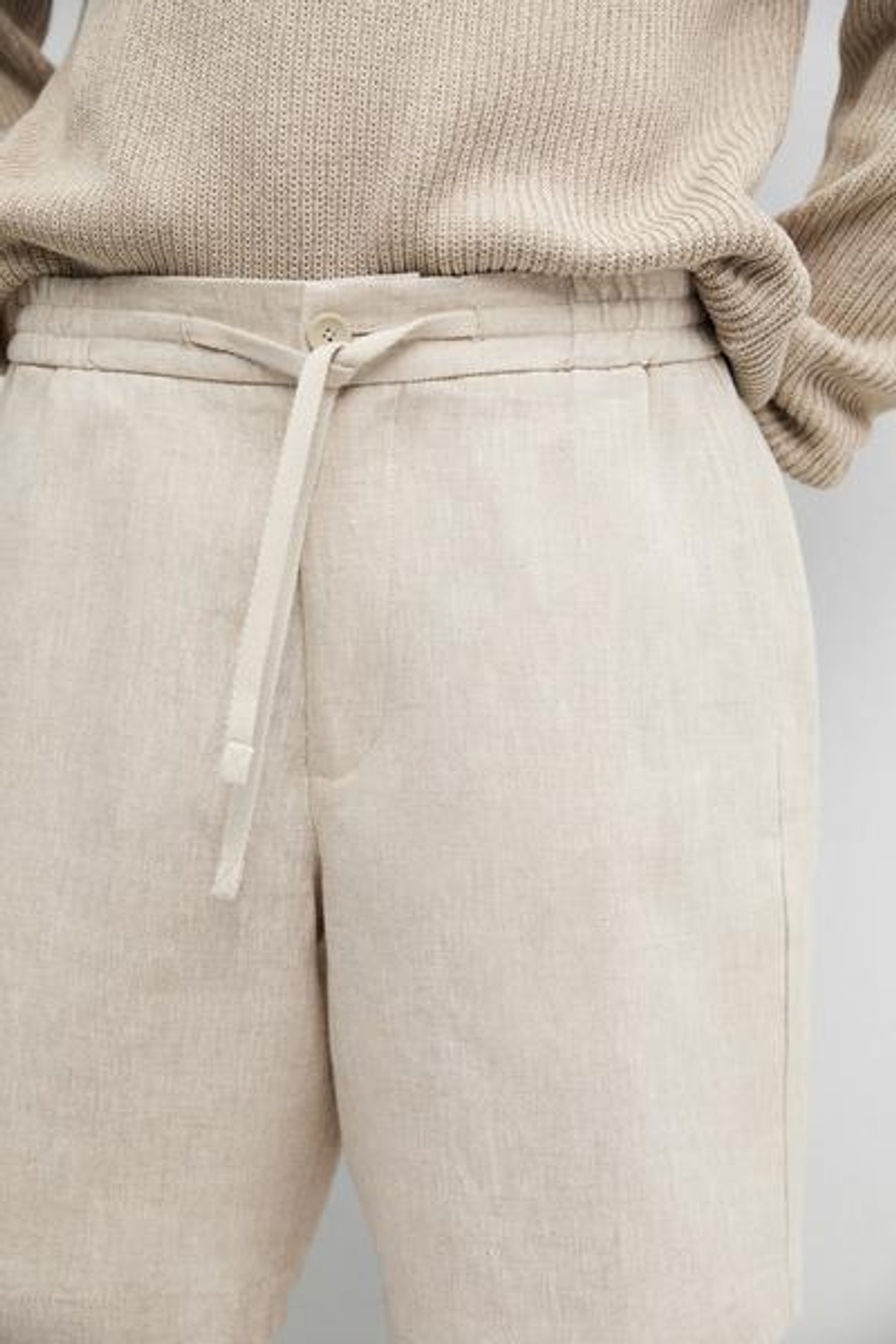 ZARA Льняные шорты-бермуды с эластичным поясом, кремовый