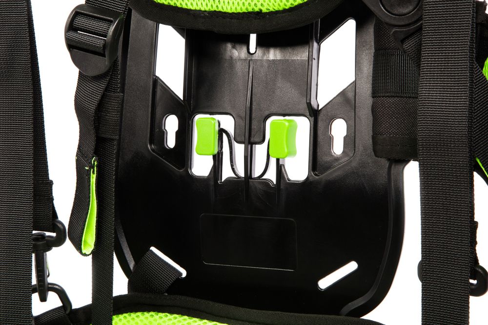 Триммер аккумуляторный Greenworks TB201H, Арт. 2112407UB, 82V, 2,0 кВт, 46 см, c трехлопастным ножом и кусторезом, бесщеточный, с АКБ 5Ач и ЗУ