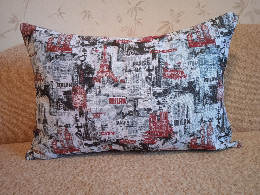 Декоративная гобеленовая наволочка для интерьерной подушки Путешествие по Европпе 68х47