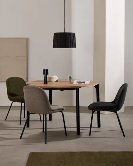 Montuiri Круглый раздвижной стол из дубового шпона с ножками черного цвета, Ø90(130) см