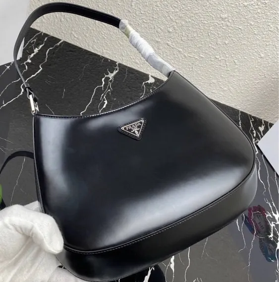 Сумка Prada Cleo, черный