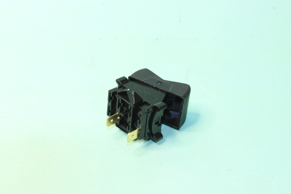 Выключатель-клавиша знака автопоезда