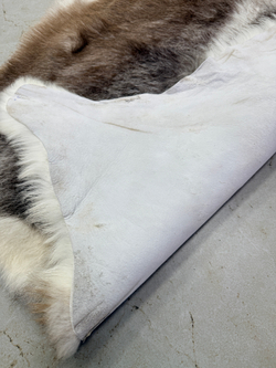 Шкура коврик меховой прикроватный овчина, 120х65 см.