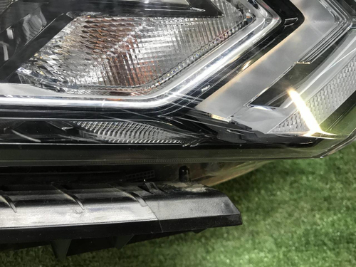Фара правая Nissan Qashqai j11 17-23 галоген