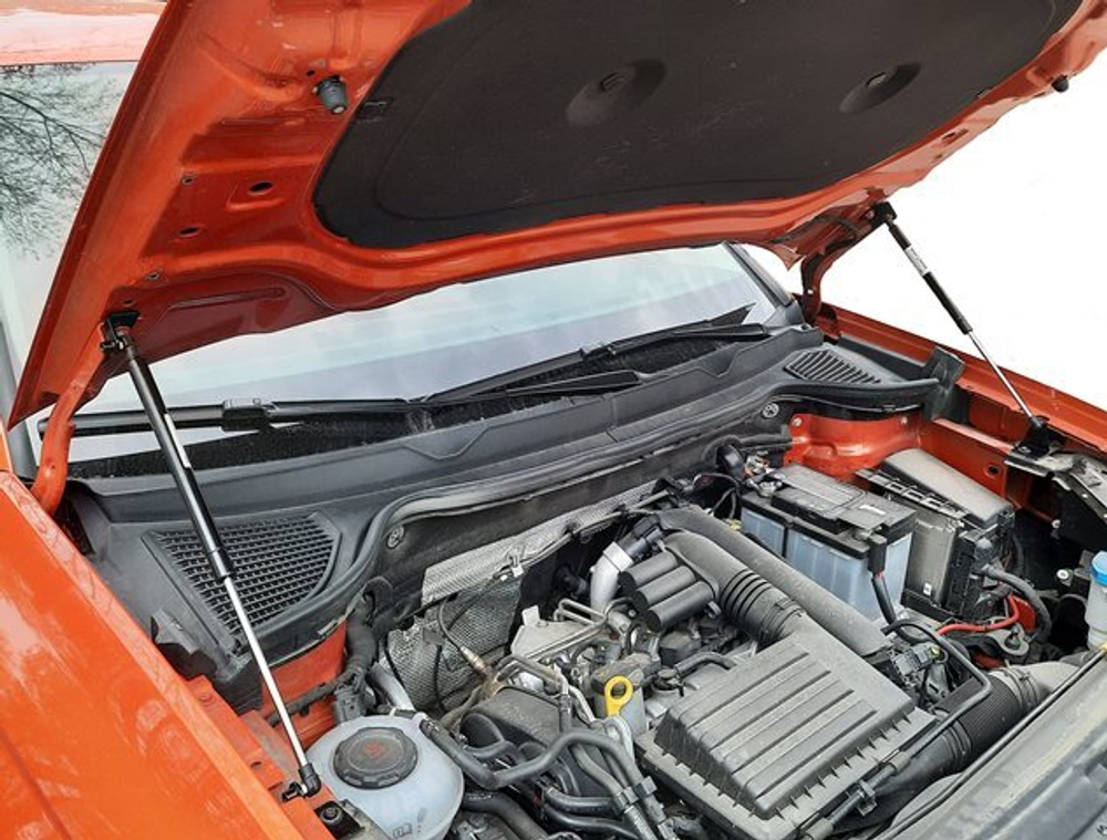 Упор (амортизатор) капота для Volkswagen Taos (2021-) Autoinnovation.13-06