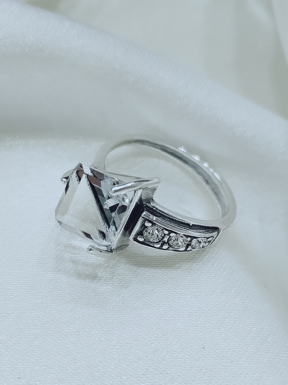 "Куб" кольцо в серебряном покрытии из коллекции "Леди" от Jenavi