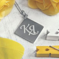 Серебряный кулон ромбик с гравировкой на заказ