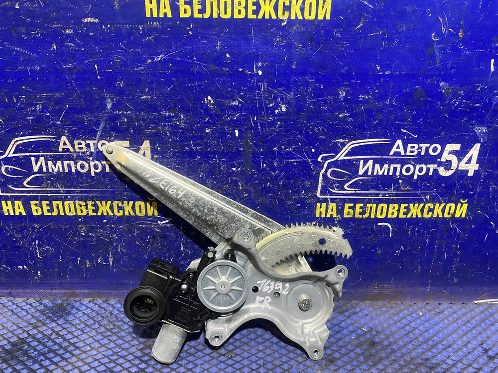 Стеклоподъемник задний правый TOYOTA COROLLA AXIO 2012-2017