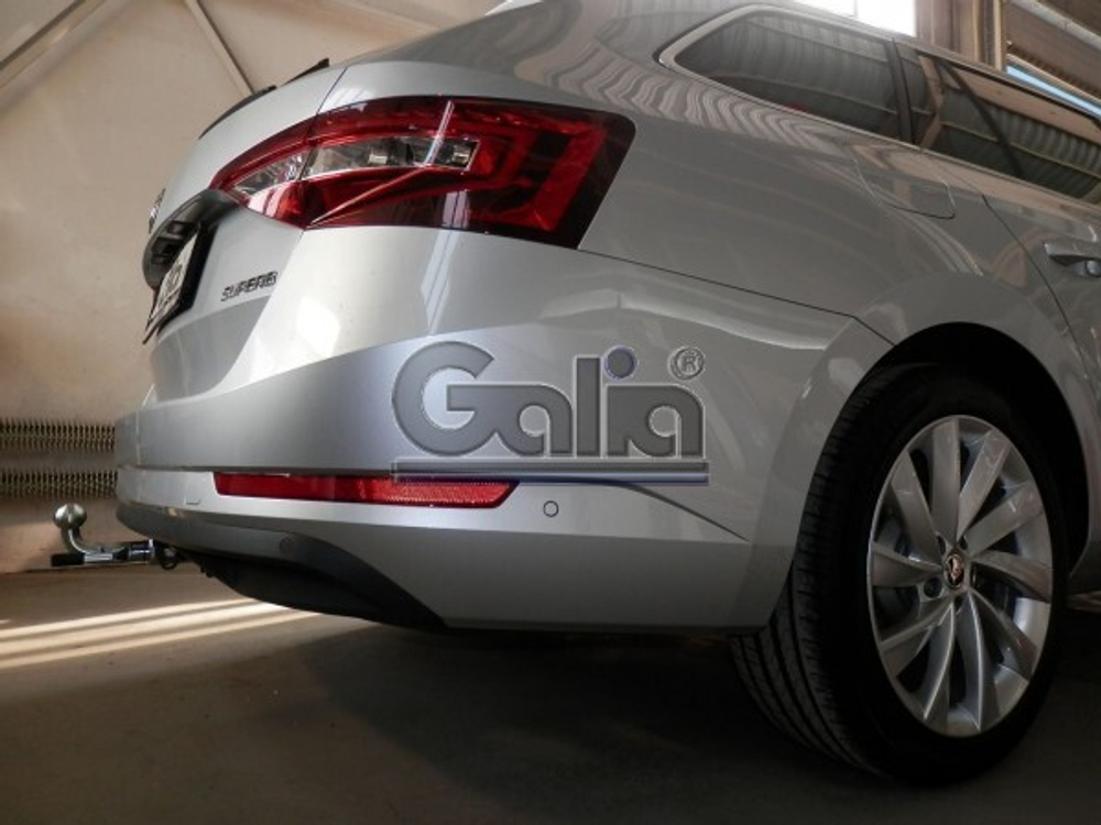 Фаркоп оцинкованный Galia V081A для Volkswagen Passat B8 седан/универсал 08/2014-, в т.ч. Alltrack B8 2015-, Skoda Superb 3 седан/универсал 03/2015-(паспорт и сертификат в комплекте)(без электрики)