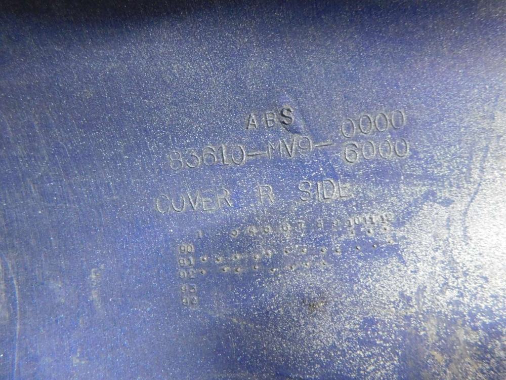 Пластик боковой правый Honda CBR600 F3 PC31 83610-MV9 031839