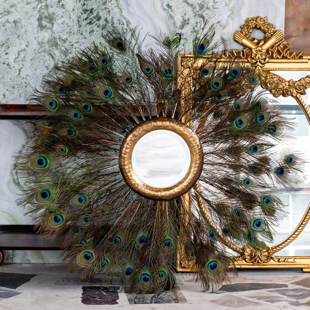 Настенное зеркало Камея Объект мечты