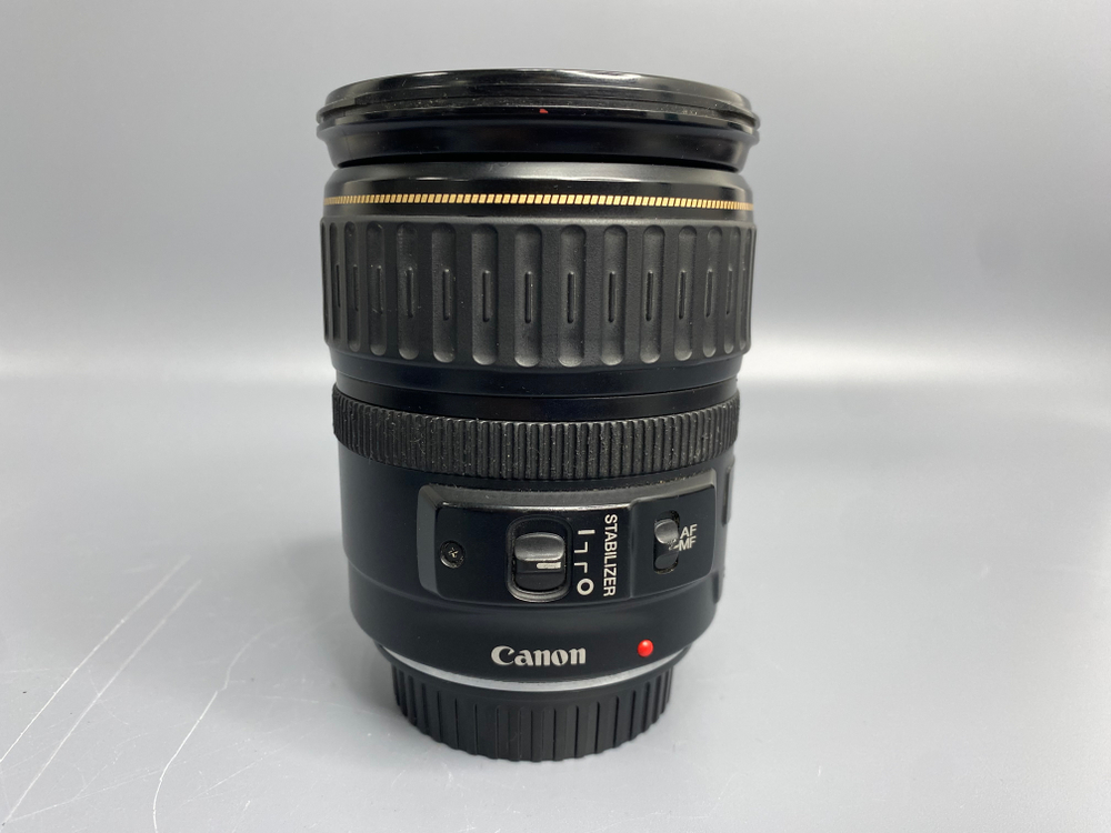 Canon EF 28-135mm 3.5-5.6 IS
