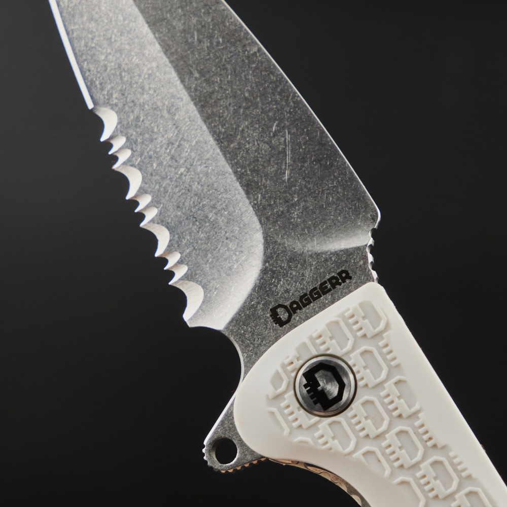 Urban 2 White SW Serrated