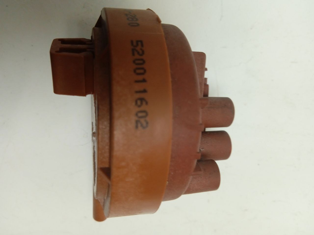 ZWS2101 кт9 Прессостат для стиральных машин Zanussi Electrolux 520011602 б/у