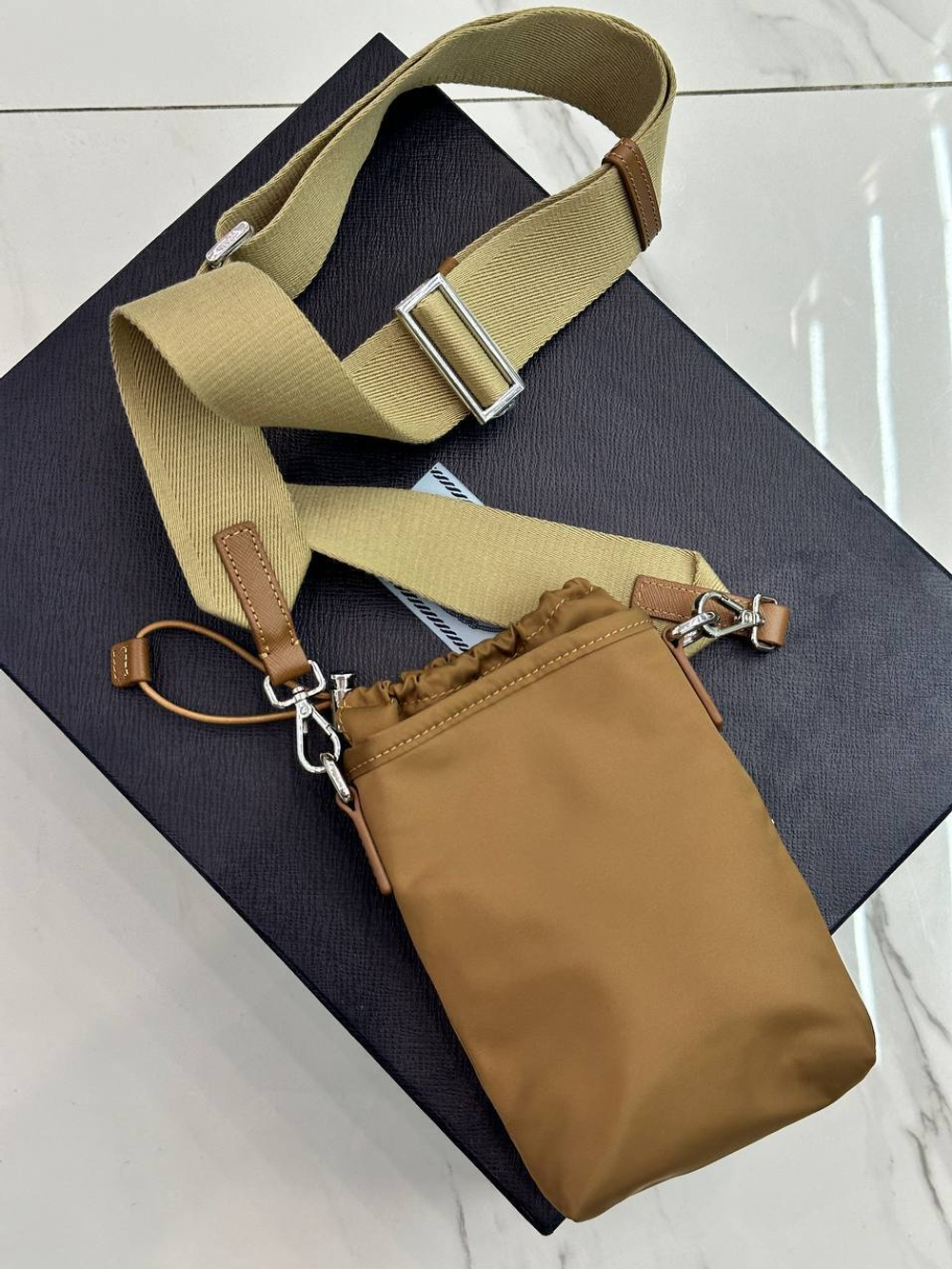 Сумка-мессенджер Prada