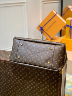 Louis Vuitton Artsy MM