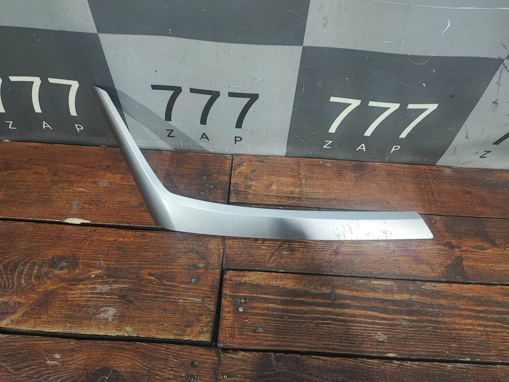 Накладка обшивки двери левая задняя RAV4 (XA40) 12-19 Б/У Оригинал 7464642040