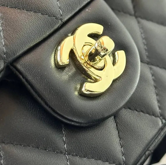 Стеганая сумка Chanel classic flap с ручкой, черный