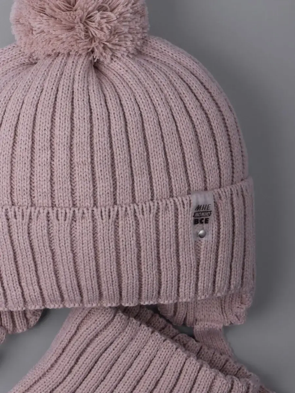 Шапка для девочки осенняя и снуд вязаные