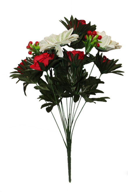 Букет роз бархат с ягодкой