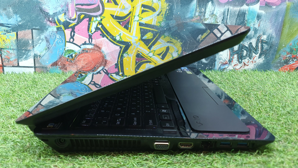 Ноутбук Sony i5/4 Gb/GT 540M 2 ГБ/120 Hz/ VPCF23X1R/BI [vpcf23x1r/bi.ru3]/ Windows 10