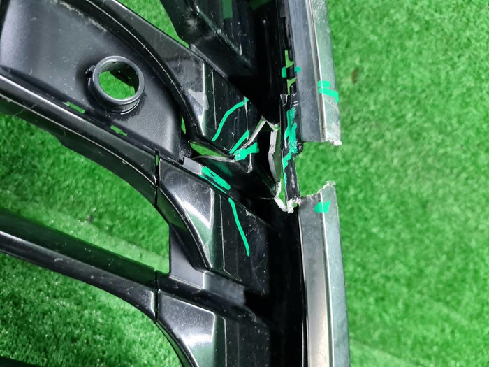 Решетка радиатора Lexus NX 1 (2017-2021) Black Vision