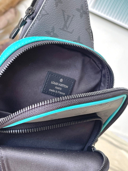 Louis Vuitton Avenue Slingbag PM