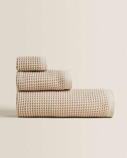 ZARA HOME ПОЛОТЕНЦЕ ИЗ РЕЛЬЕФНОЙ ТКАНИ, ПЕСОЧНЫЙ