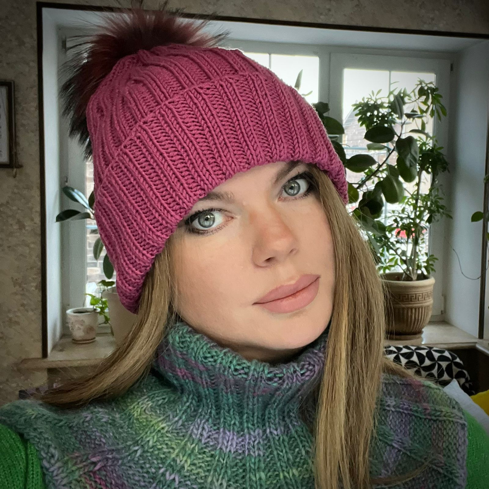 Видео мастер-класс по вязанию шапки и манишки "Nataly"