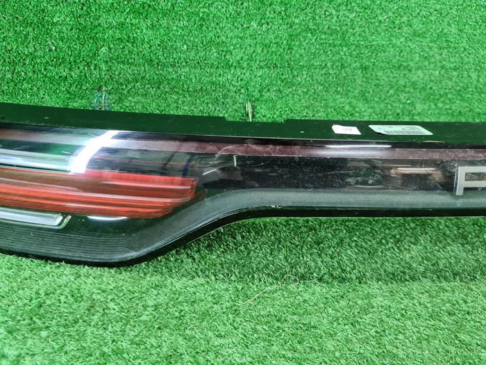 Фонарь крышки багажника Porsche Cayenne 3 (17-23)