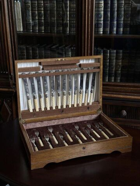 Винтаж: Комплект столовых приборов на 12 персон