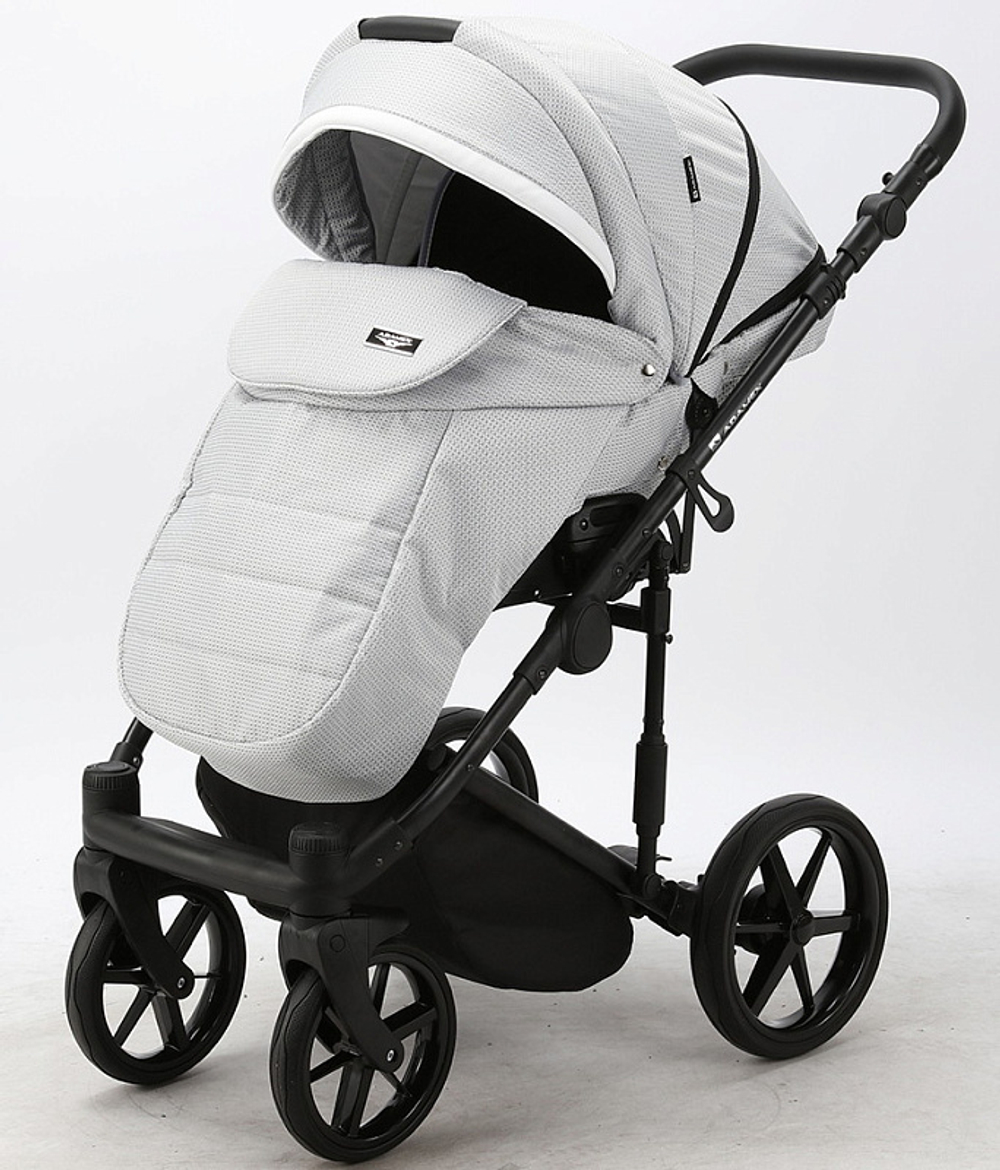 Детская коляска Adamex Rimini 2 в 1 RI29-LUX СВ.СЕР.ЖАККАРД+ЧЕРН.КОЖА+БЕЛ.ОТДЕЛКА