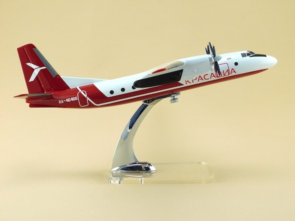 Модель самолета Ан-24 (М1:72, КрасAвиа)