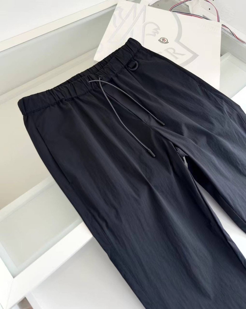 Спортивные штаны Moncler