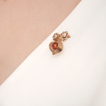 Брошь «Физалис» из красного золота с янтарём