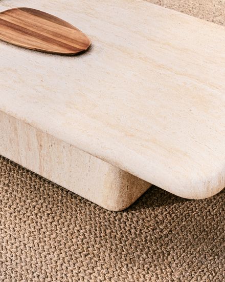 Журнальный столик Drasi из цемента с отделкой под травертин 140 x 70 см