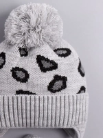 Шапка для девочки на завязках на осень