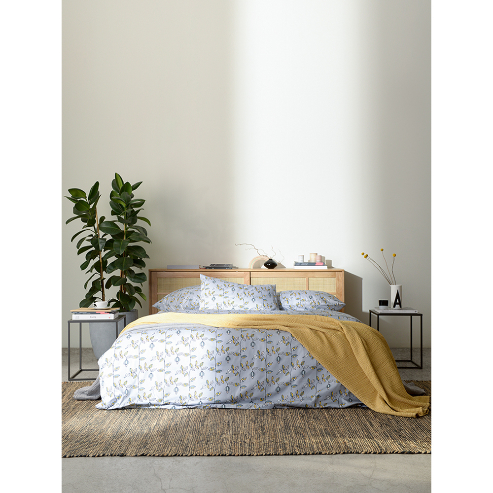 Комплект постельного белья из сатина с принтом "Ягоды тайги" из коллекции russian north, 200х220 см