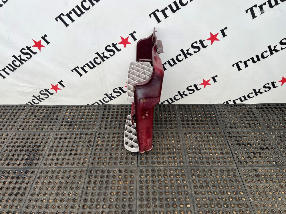 Корпус подножек левый