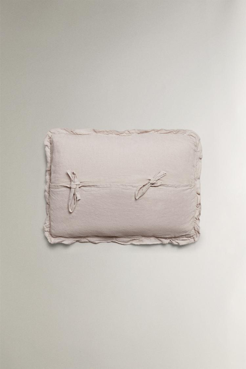 ZARA HOME ЛЬНЯНОЙ ЧЕХОЛ ДЛЯ ДЕКОРАТИВНОЙ ПОДУШКИ, СВЕТЛО-БЕЖЕВЫЙ